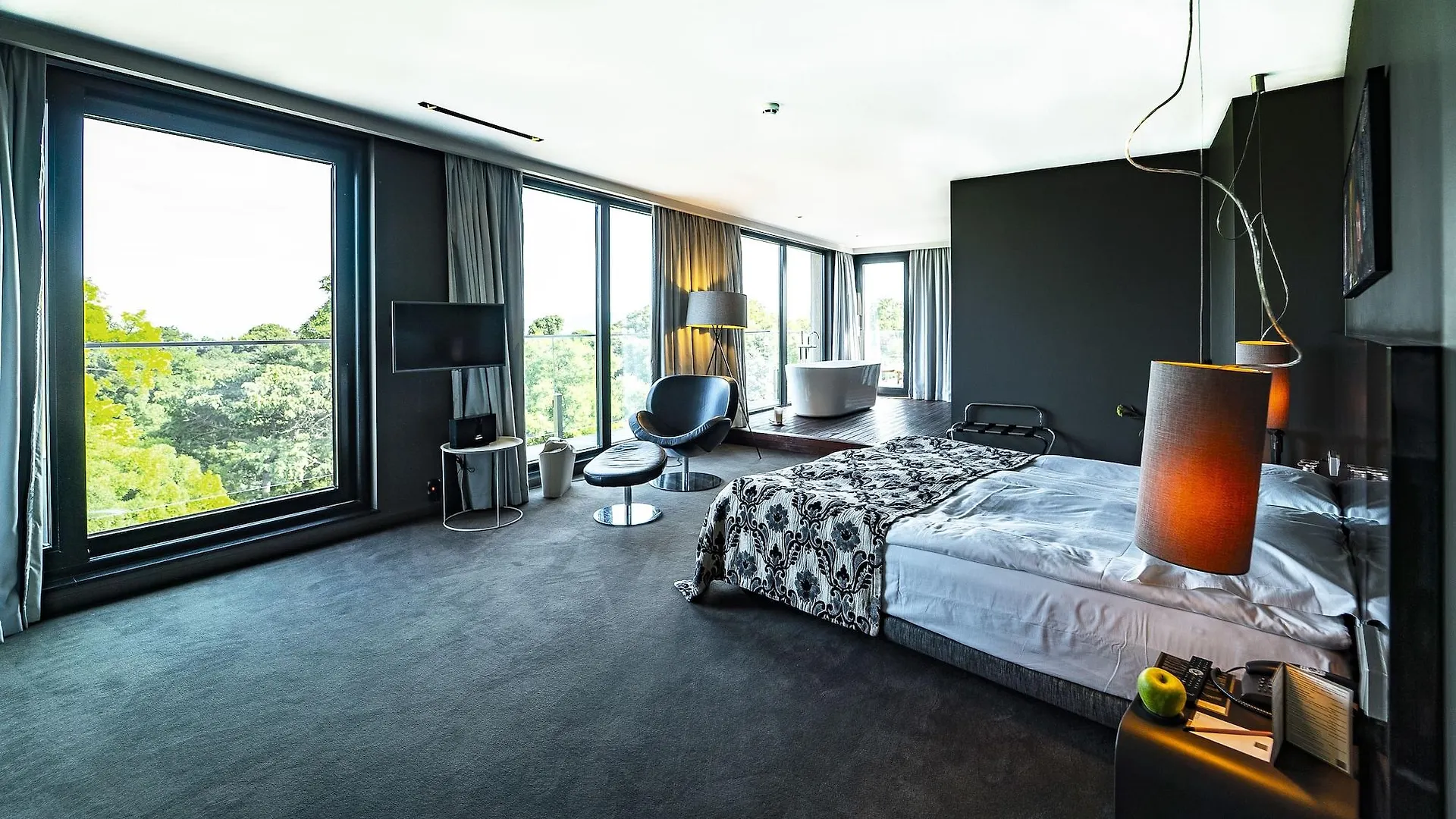 וארנה Modus Hotel 4*,
