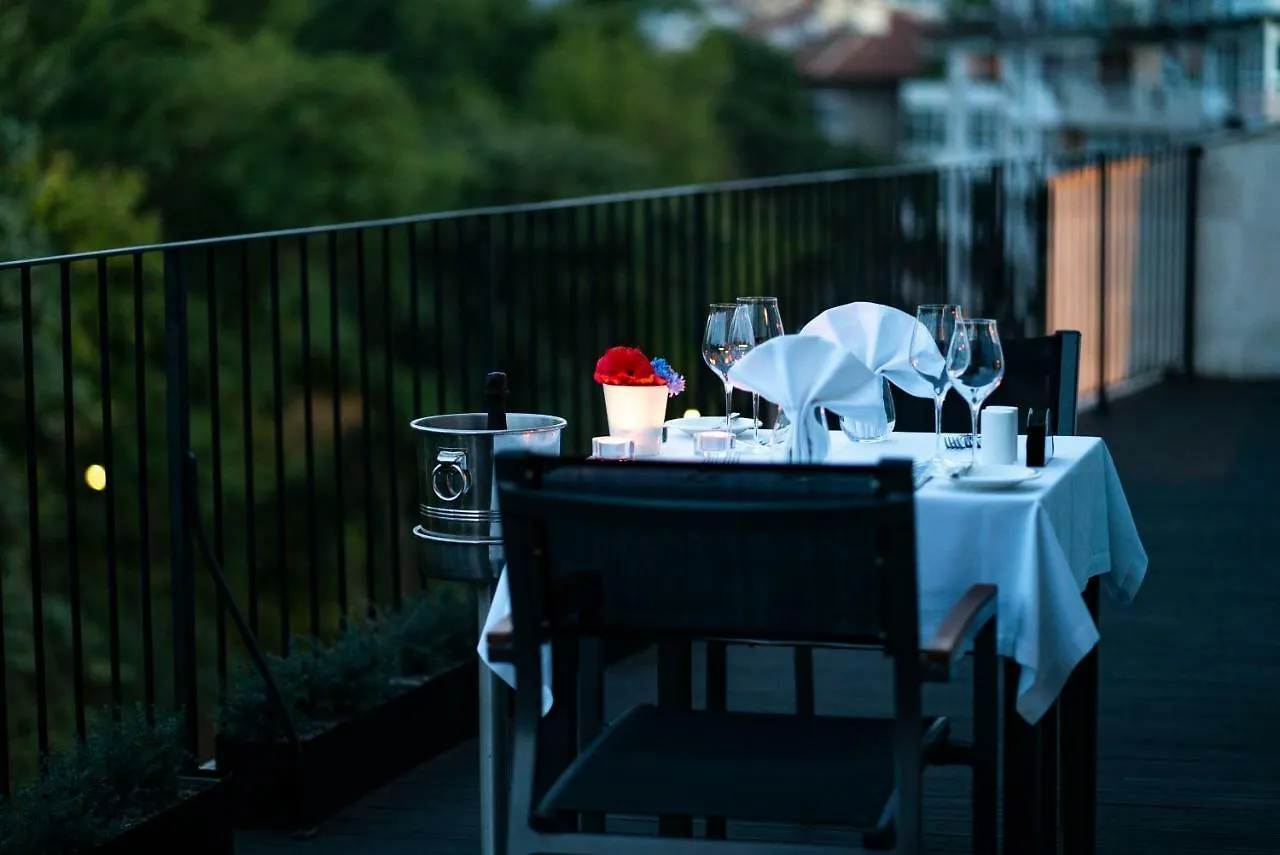 וארנה Modus Hotel 4*,